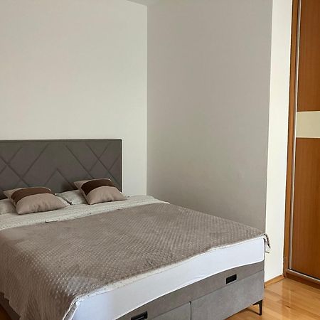 Appartamento Stan Na Dan Centar Banja Luka Esterno foto